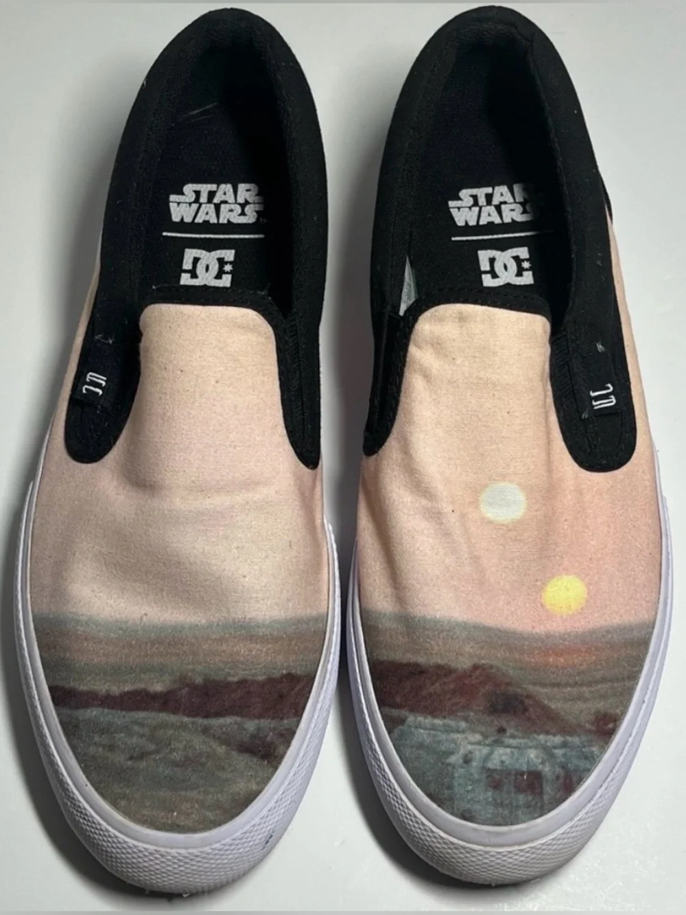 Star Wars x DC 9 Manual Slip-on Shoes Mandalorian Collection Skate Canvas Tan