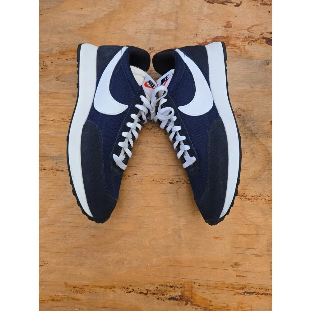Nike sold item picture