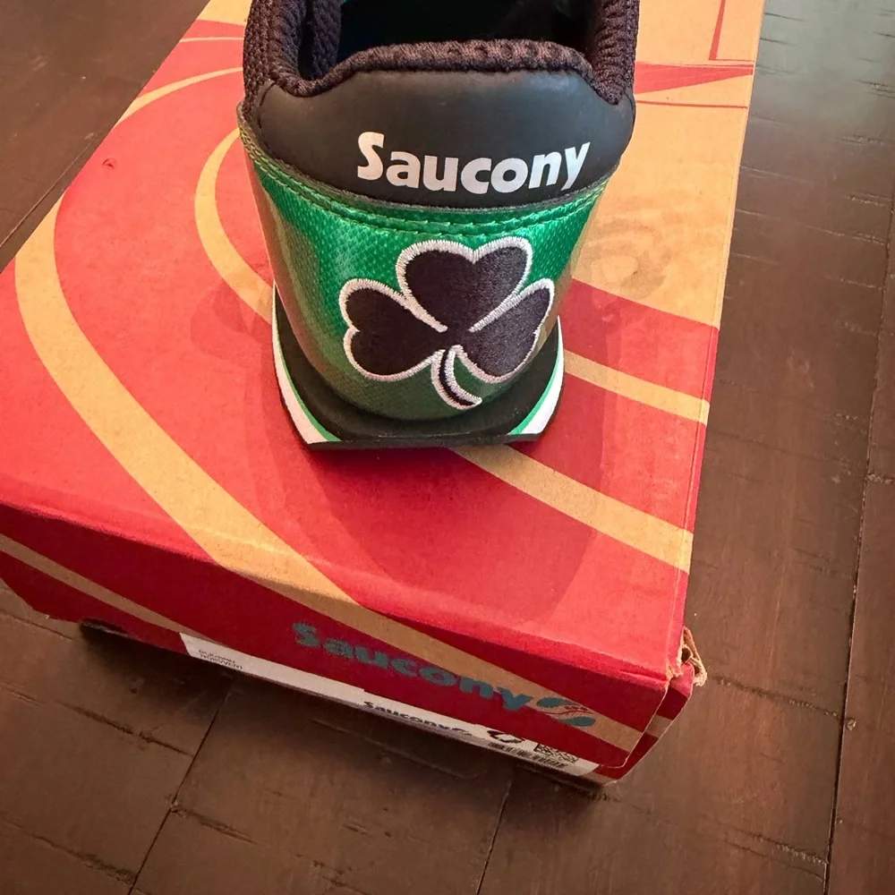 Saucony Jazz Lowpro Black and Green Special Edition Irish Shamrock