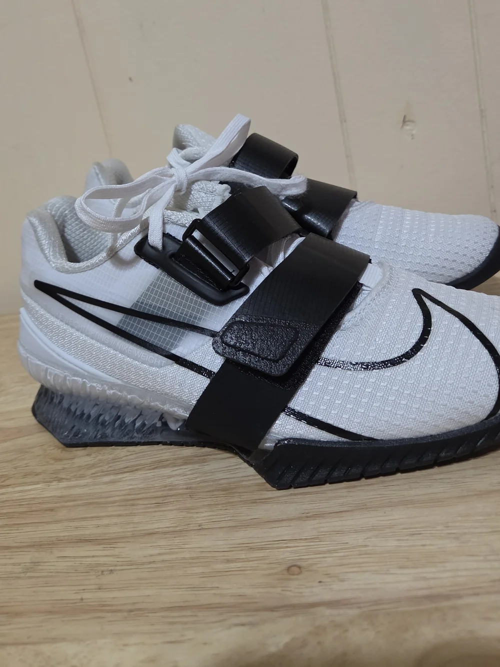 Nike lightweight white