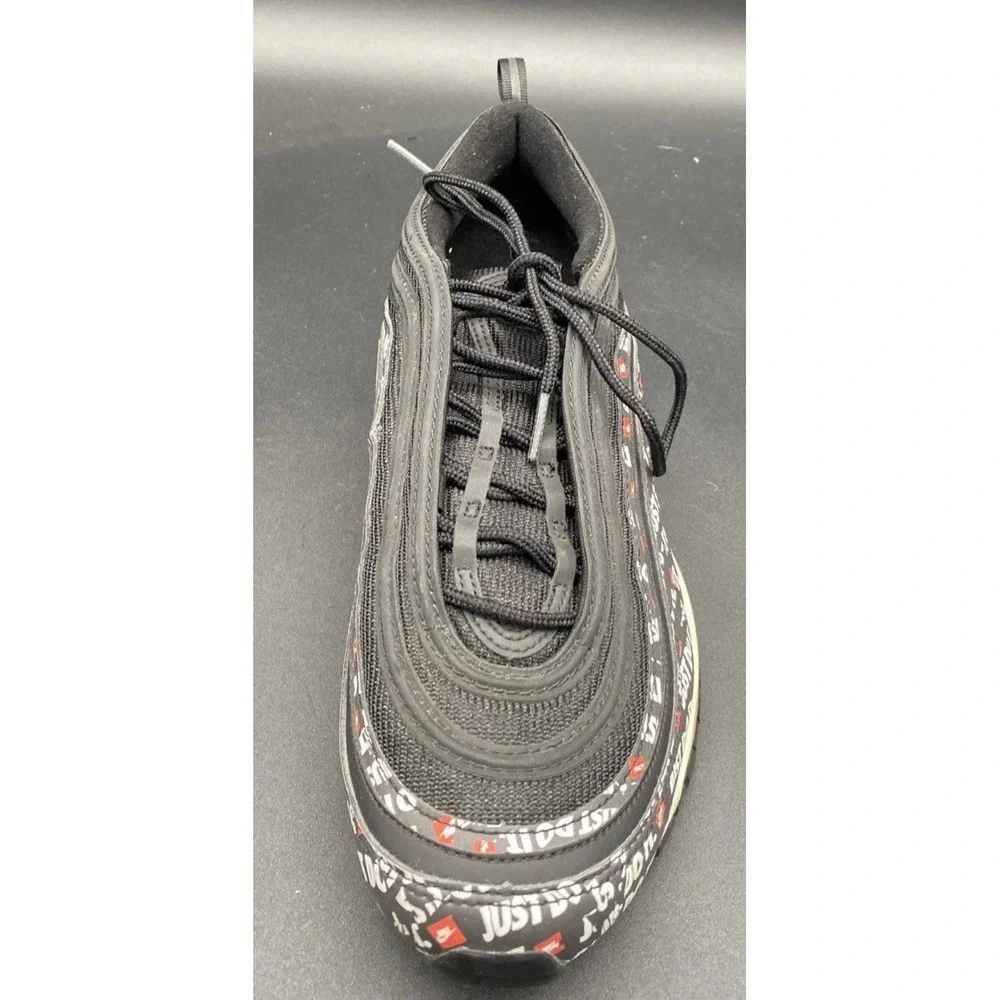 Nike product pair