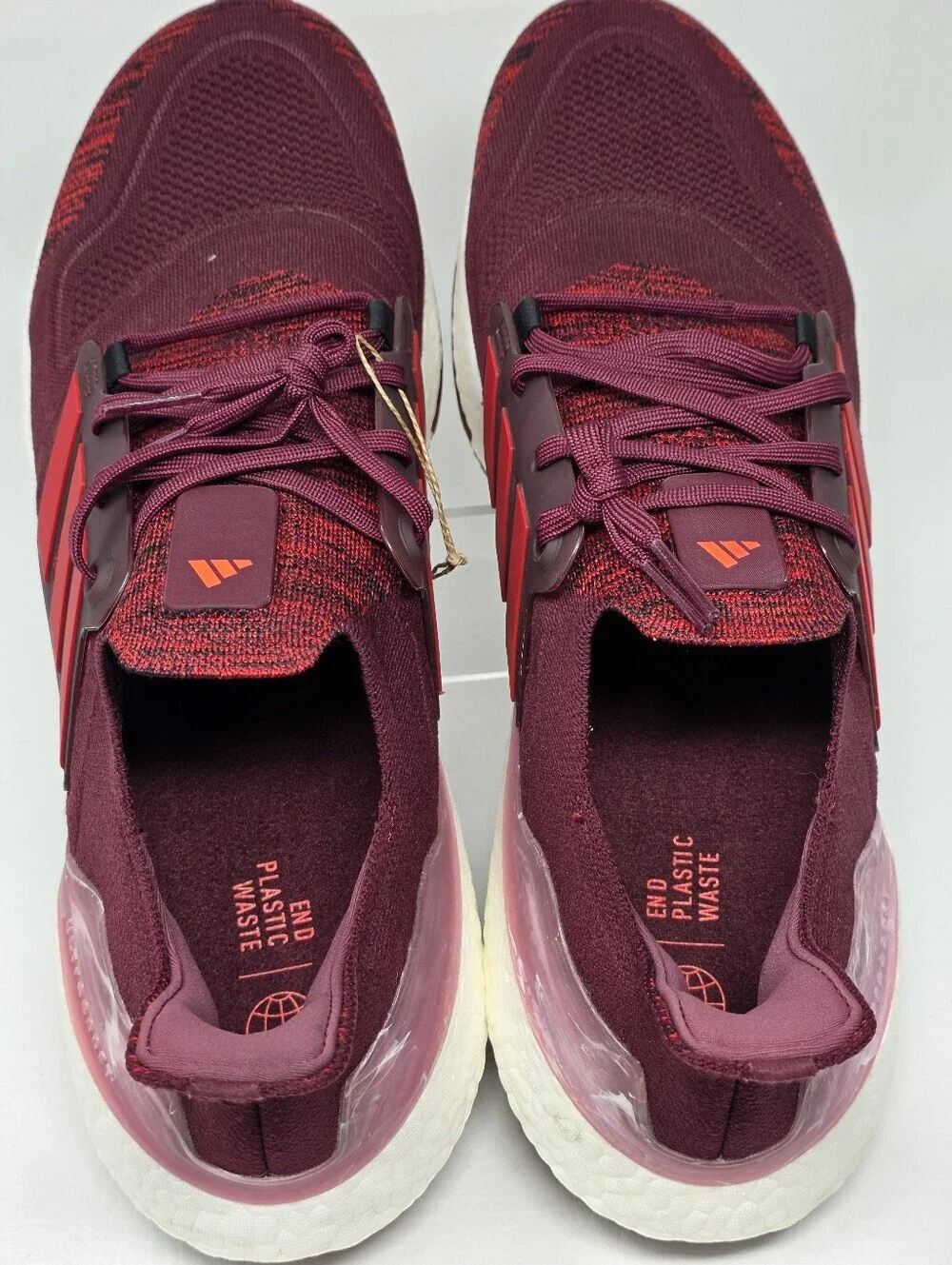 Adidas UltraBoost 22 Burgundy Running Shoes Men's Size 15 HQ2094 Pre-owned