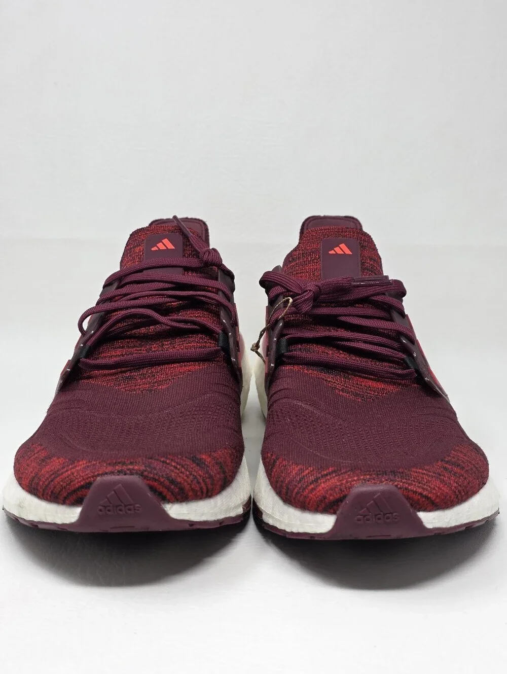 Adidas UltraBoost 22 Burgundy Running Shoes Men's Size 15 HQ2094 Pre-owned