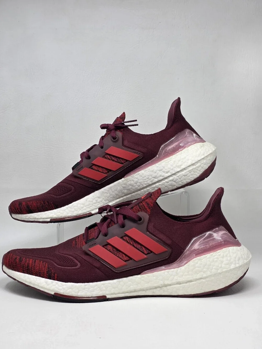 Adidas UltraBoost 22 Burgundy Running Shoes Men's Size 15 HQ2094 Pre-owned