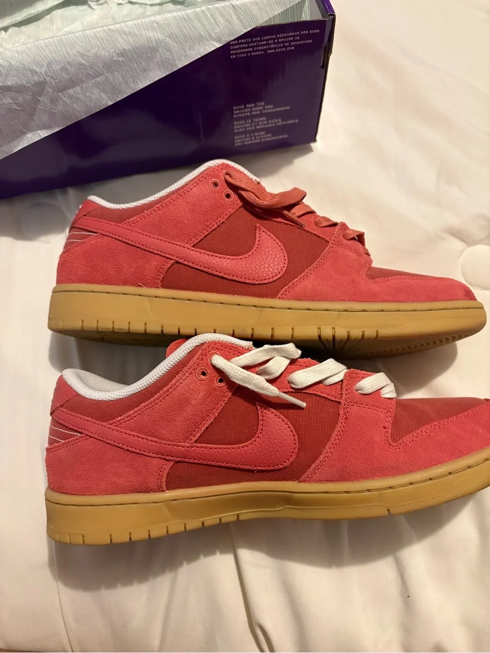 Nike laces gum