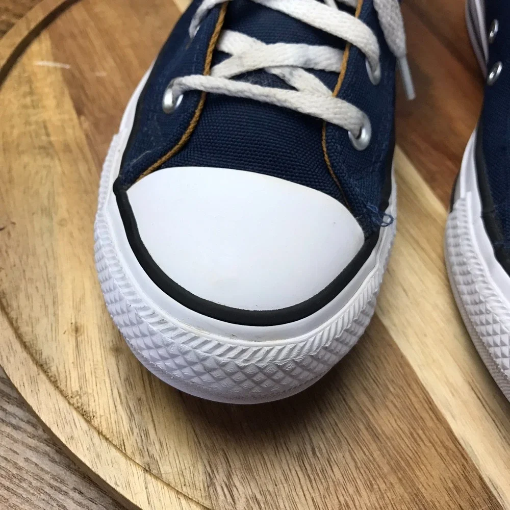 Converse no holes