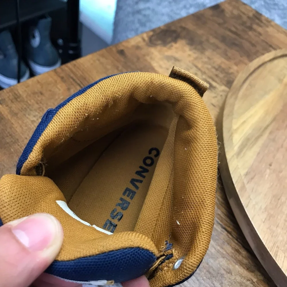 Converse no holes