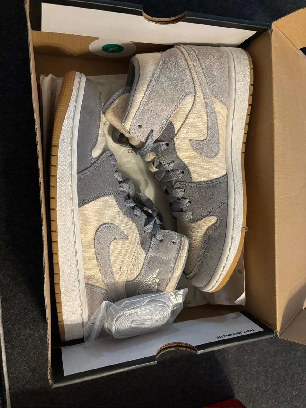 Air Jordan 1 Mid SE Men’s Sneakers in Particle Beige & Grey