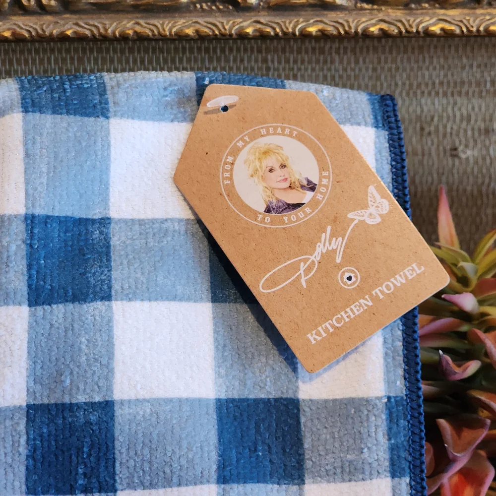 Dolly Parton stylish kitchen