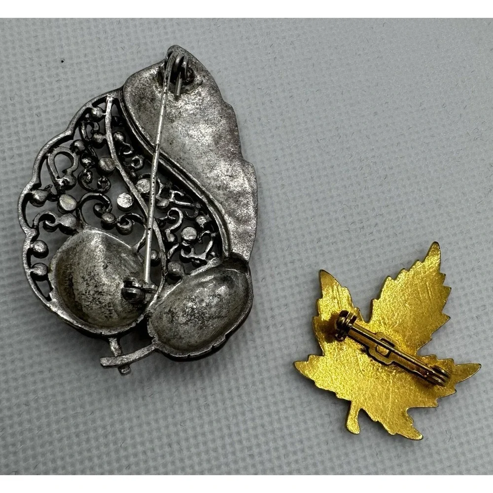 The Unbranded Brand fall brooch