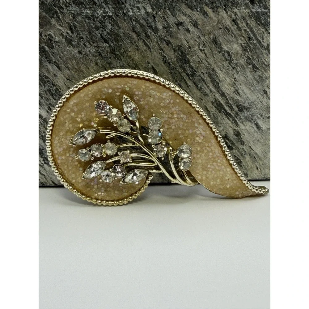 Vintage Coro Glitter Brooch Pin‎ Rhinestones Gold Tone Swirl MCM