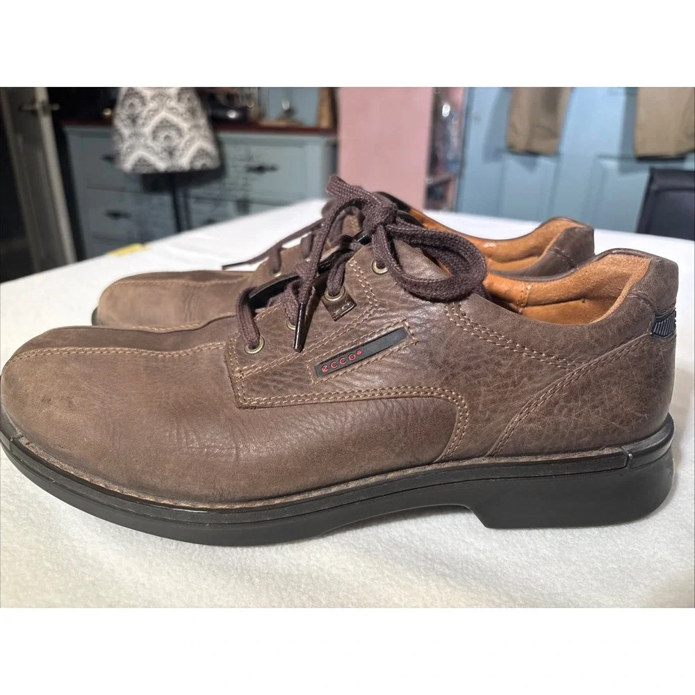 Ecco up looks