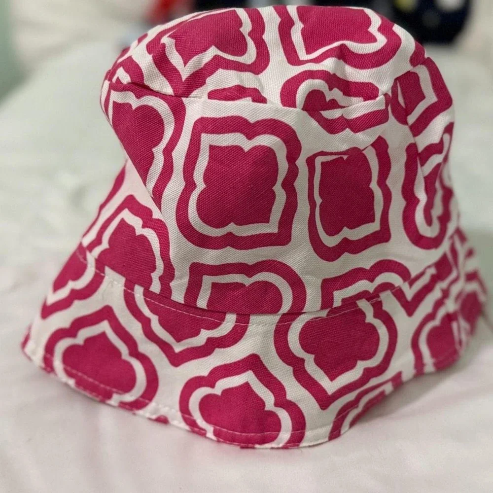 N/A pink white