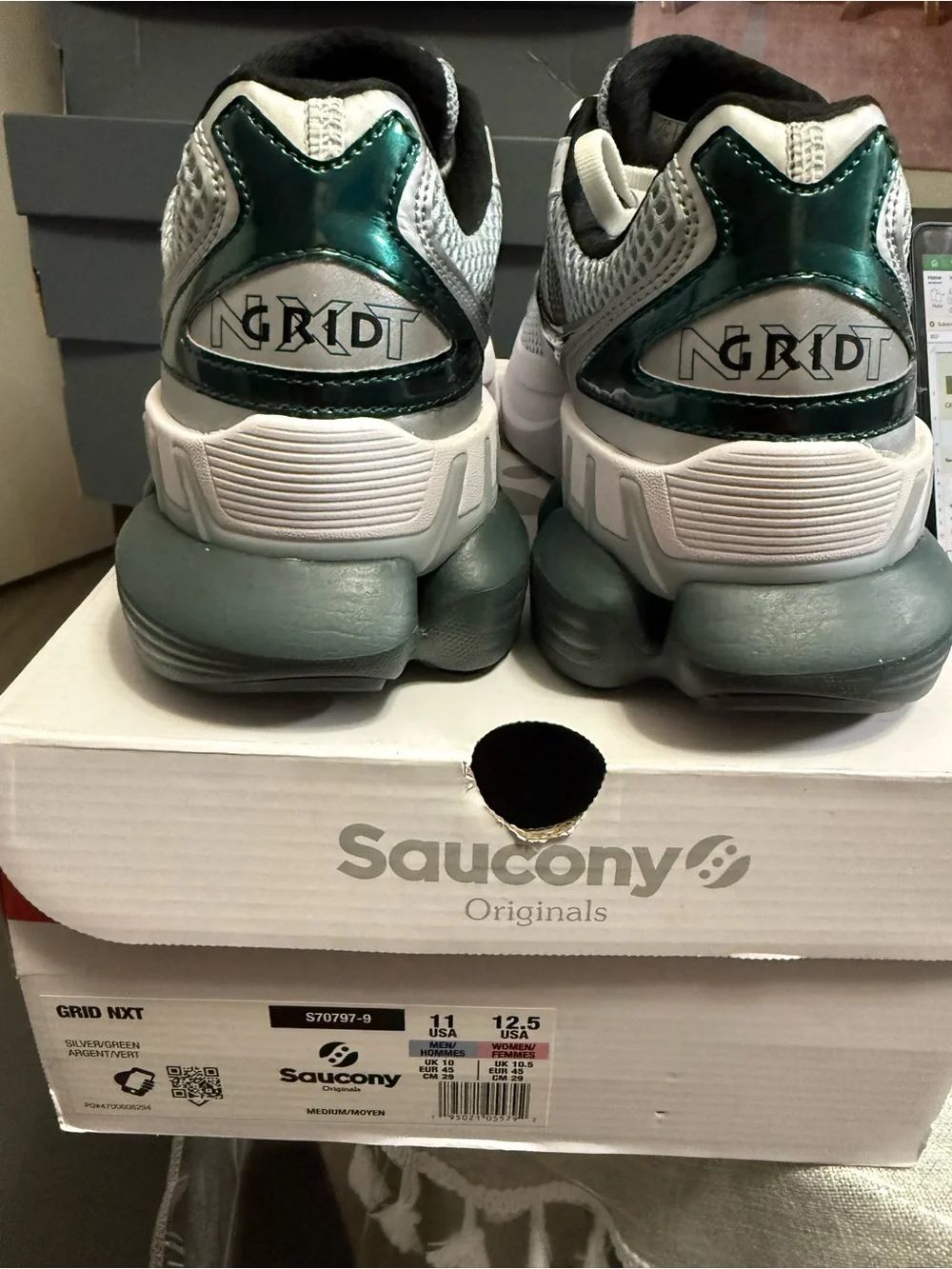 Saucony Silver, White & Dark Green Mesh Running Sneakers
