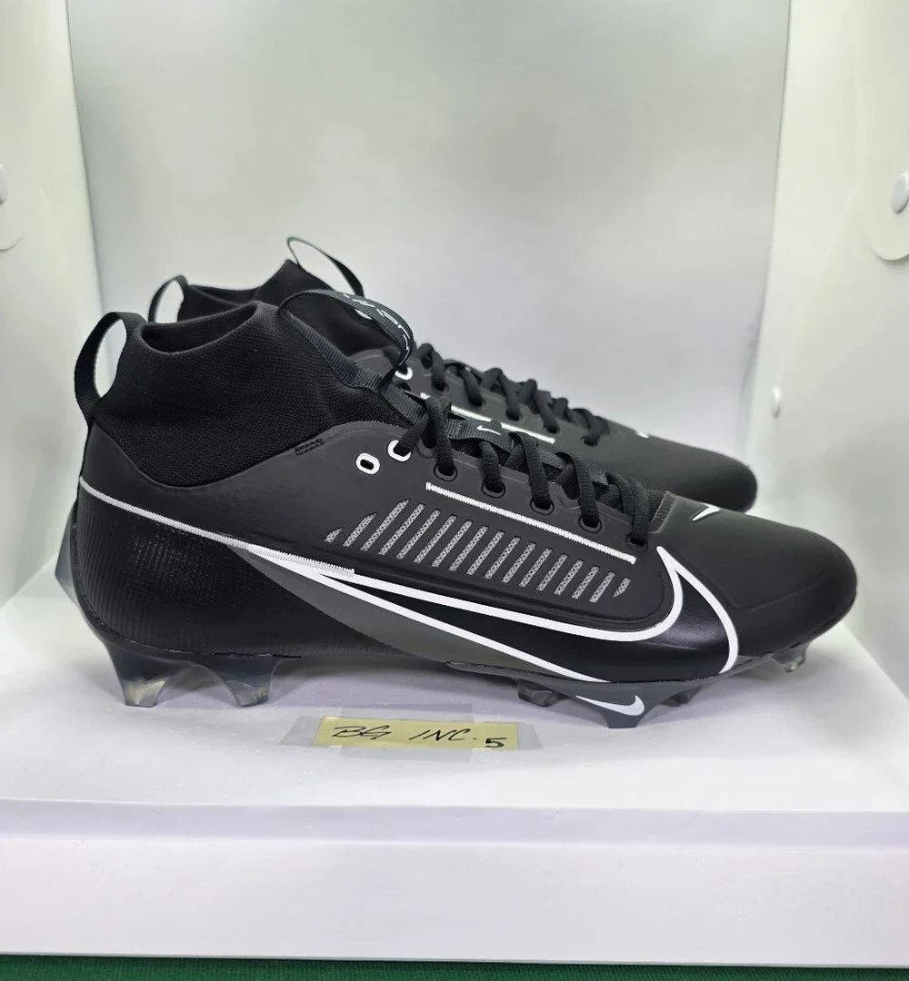 Nike men pets edge
