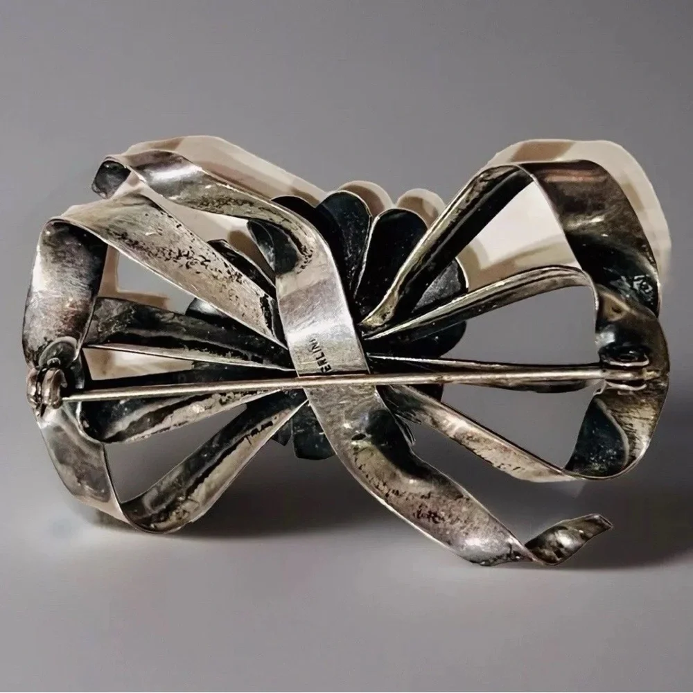 N/A marked sterling