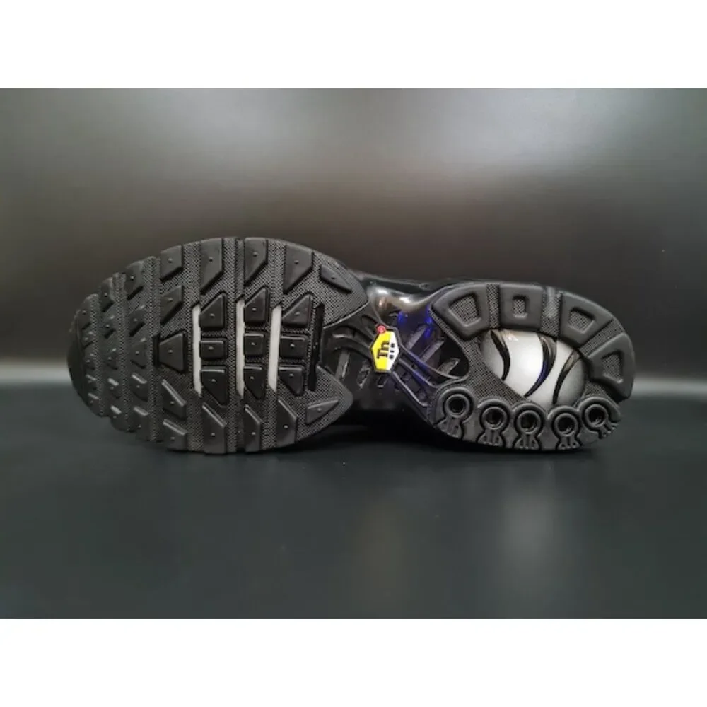 Nike Air Max Plus Triple Black. SIZE 11.5 - 604133-050