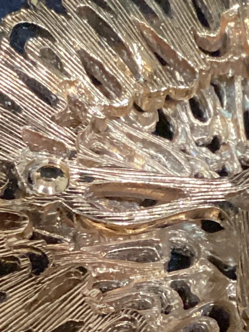 Monet intricate looped