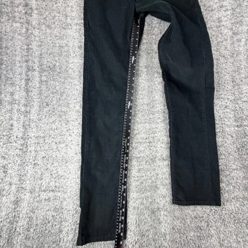 Levis excellent used