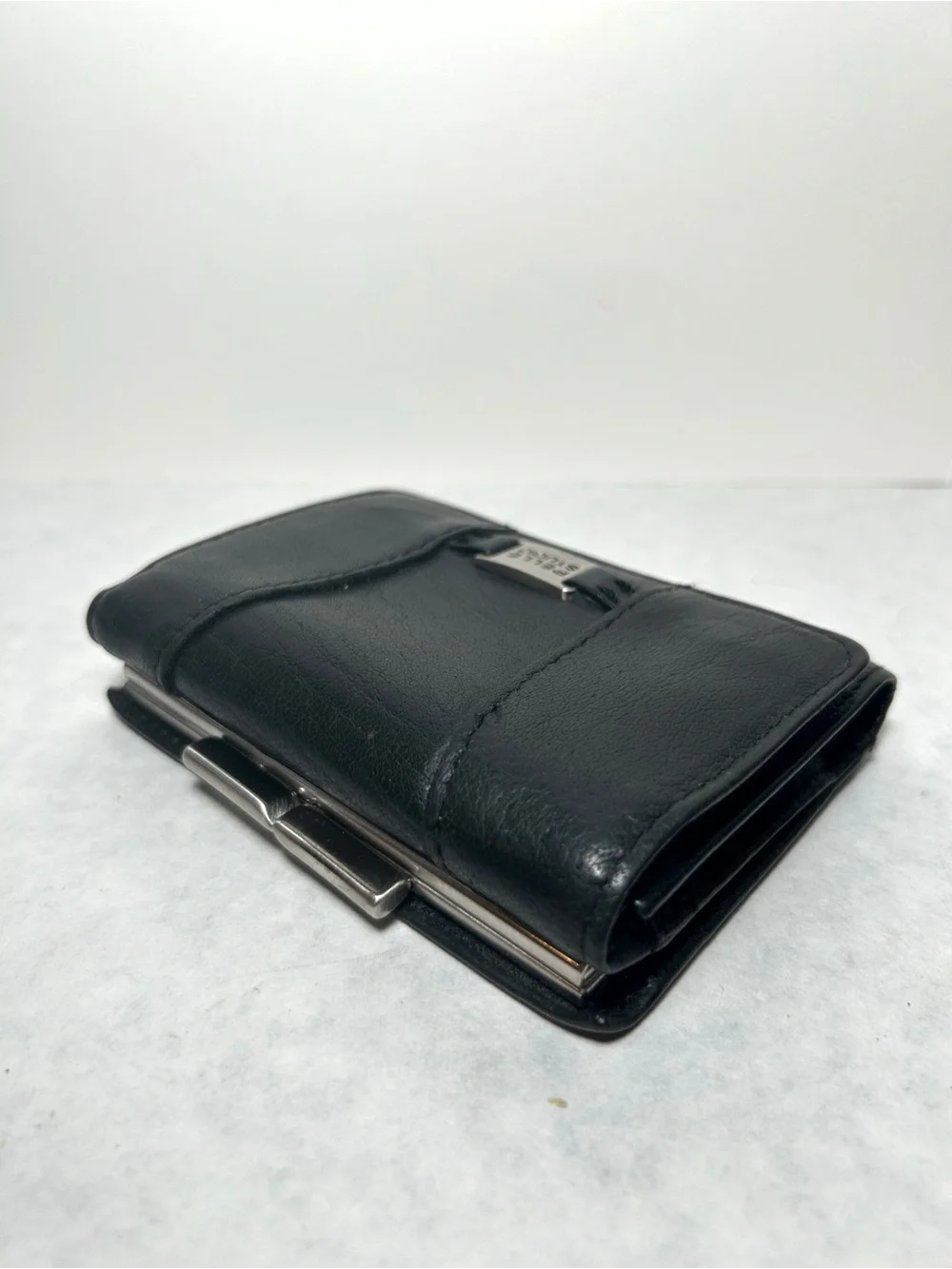Pelle Studio Genuine Leather Black Trifold Wallet with Kiss Lock EUC