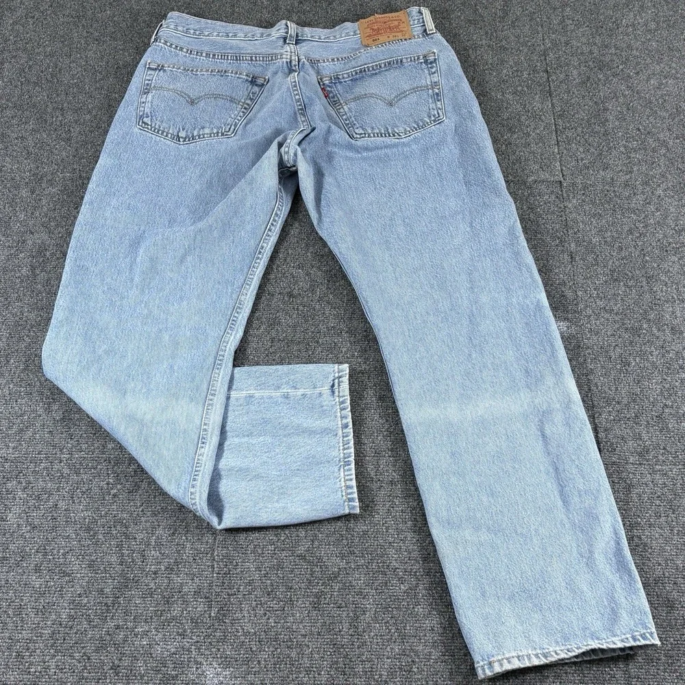 Levis made straight classic