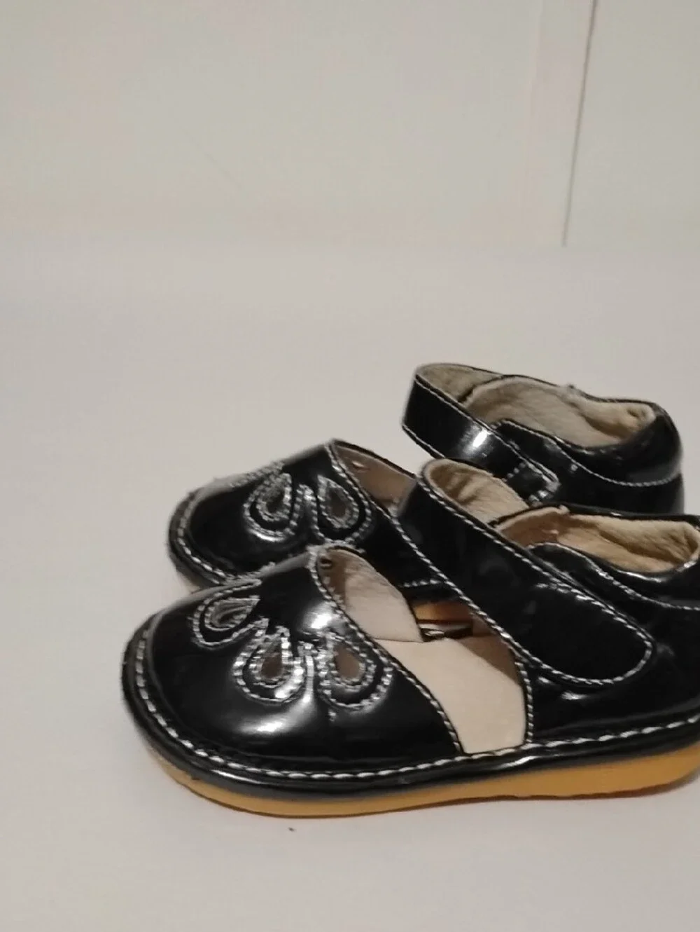 Little Mae's Kids 7 Black Patent Mary Jane Squeaky Alligator Logo Sole Shoe