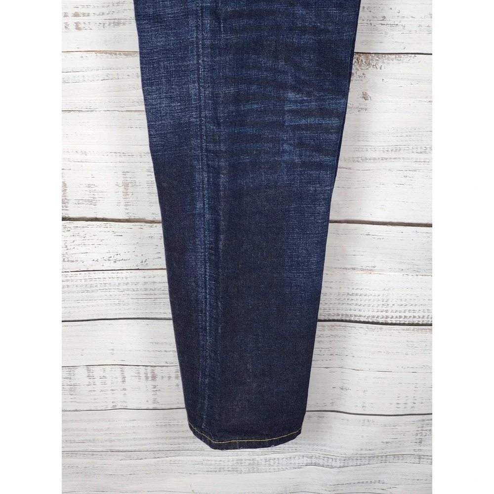 Levis adds traditional shown