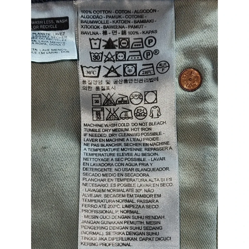 Levis discoloration no