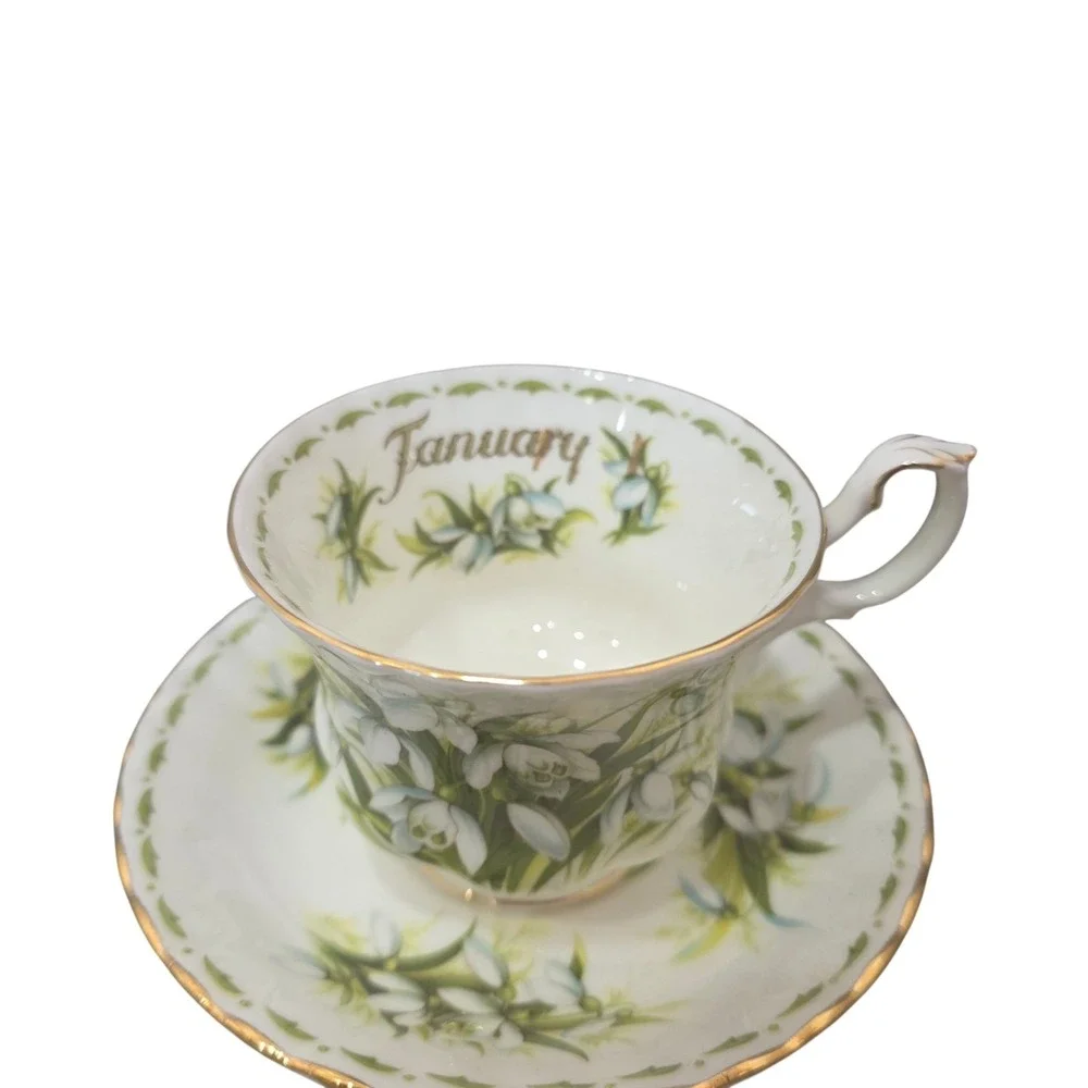 Royal Albert elegant vintage