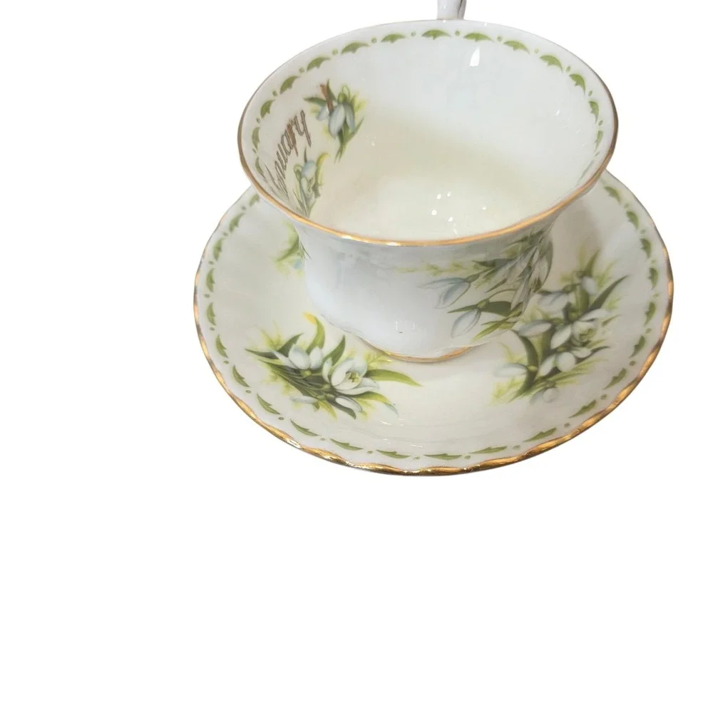 Royal Albert elegant vintage