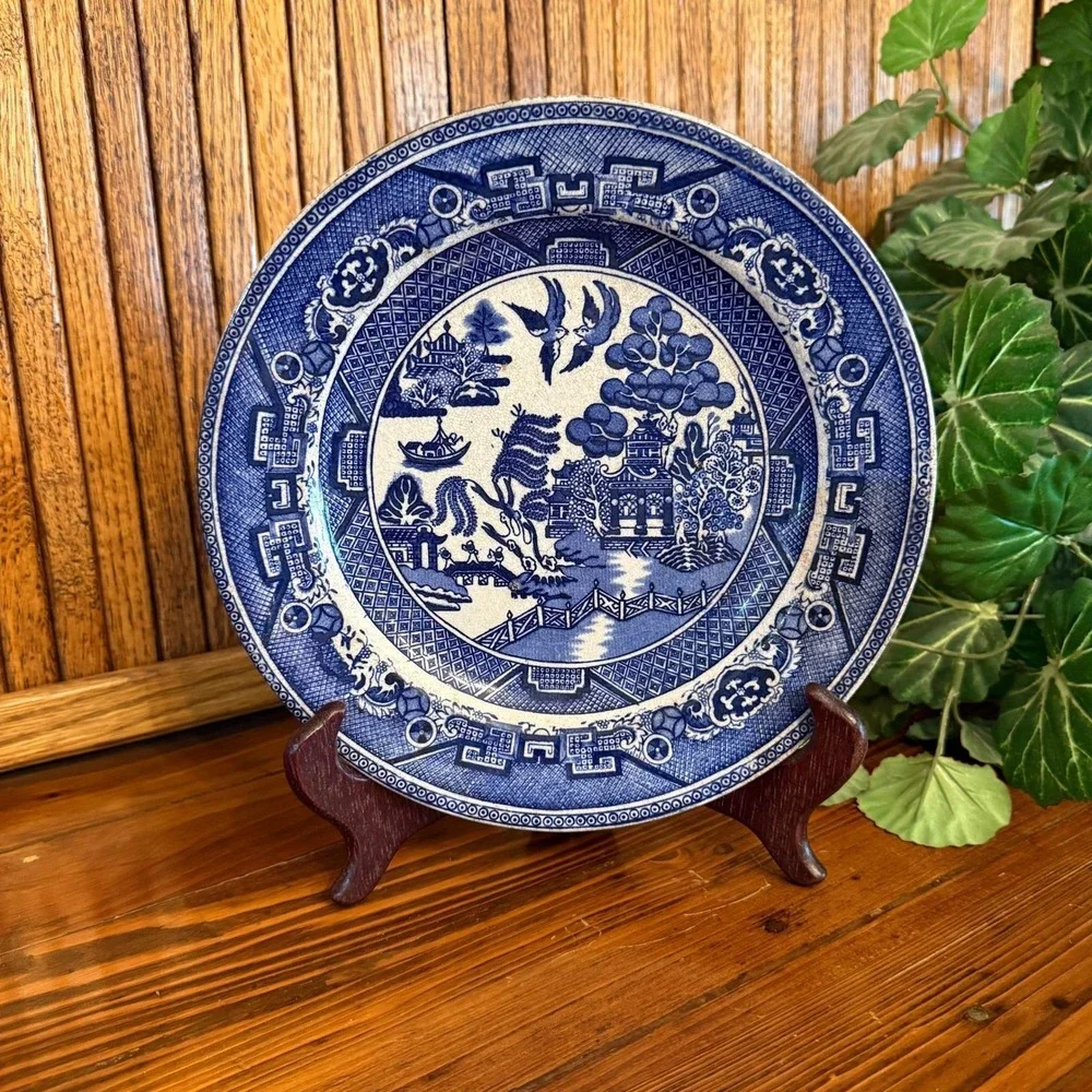 Staffordshire Blue Willow Plate England 9.5