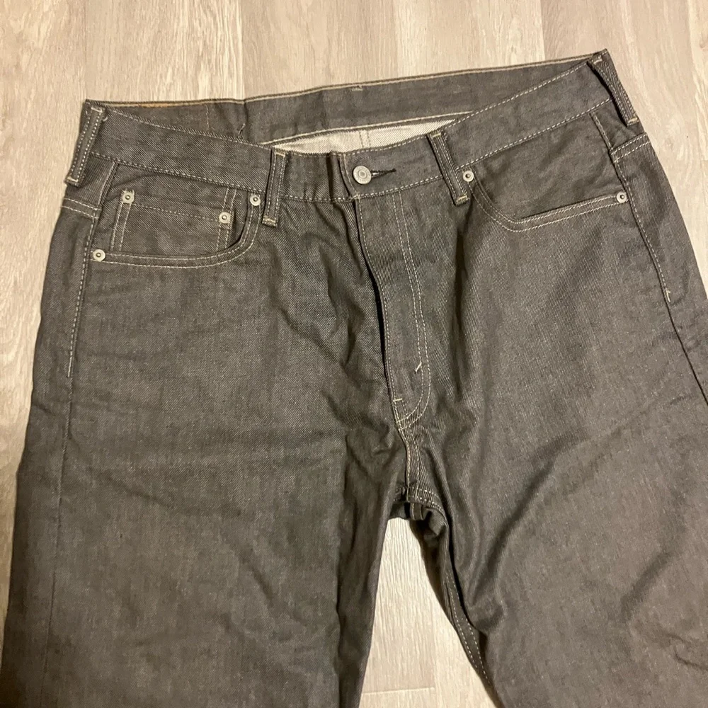 Levi's Men's Straight Fit Jeans in Dark Gray‎