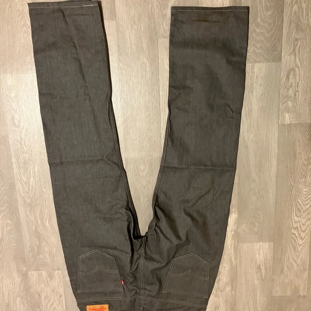 Levi's Men's Straight Fit Jeans in Dark Gray‎