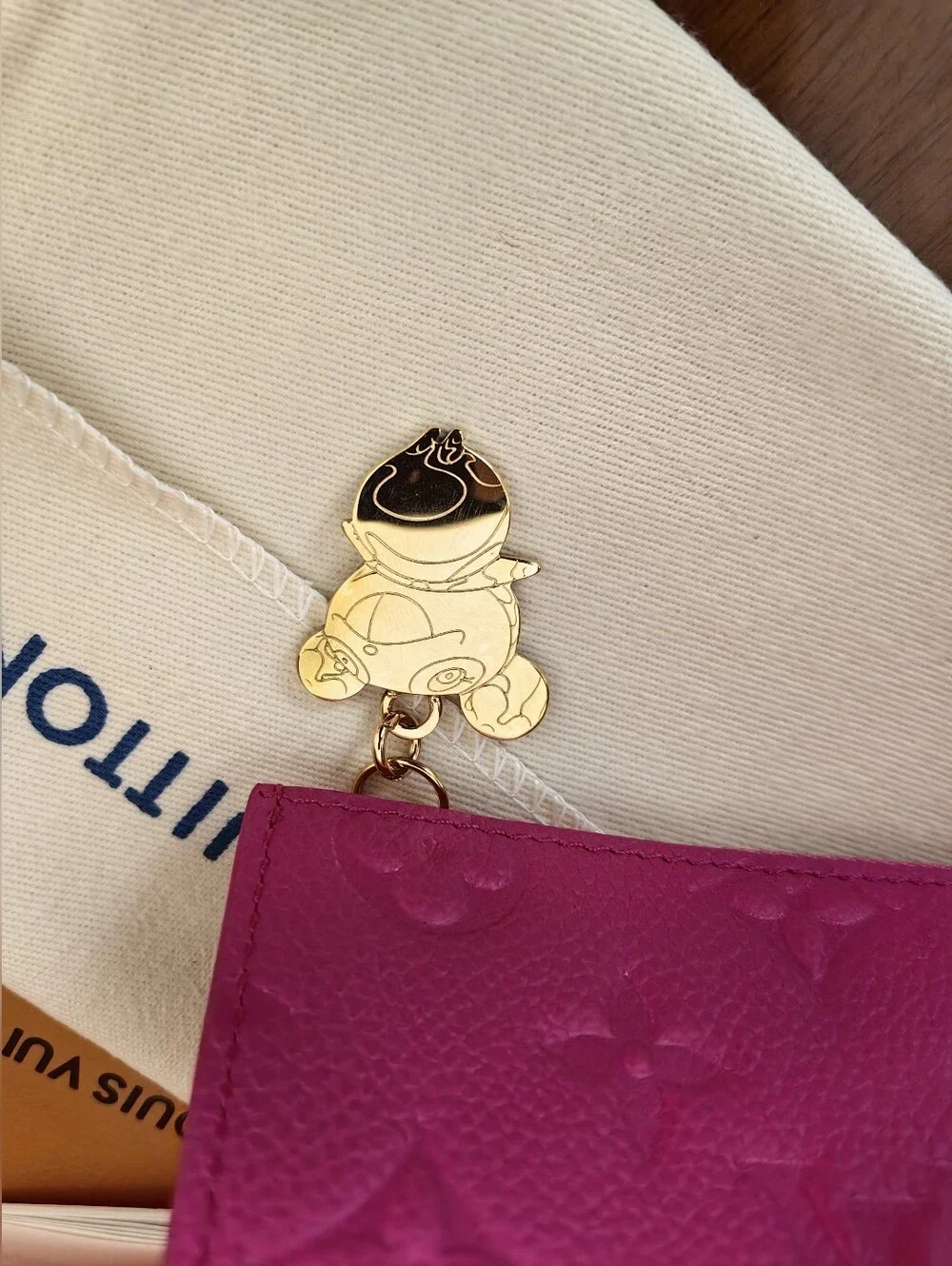 Louis Vuitton compact louis