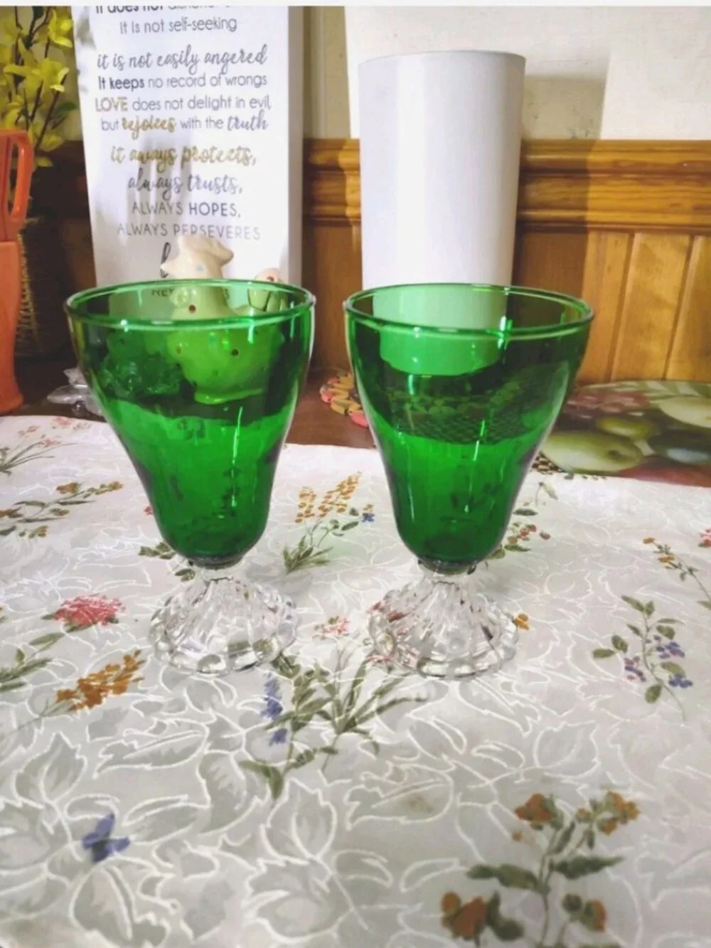 Lot of 2 Vintage Anchor Hocking Wine Goblets 