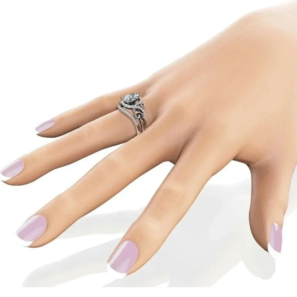 Elegant Halo pear cut white diamond wedding ring set sz 9