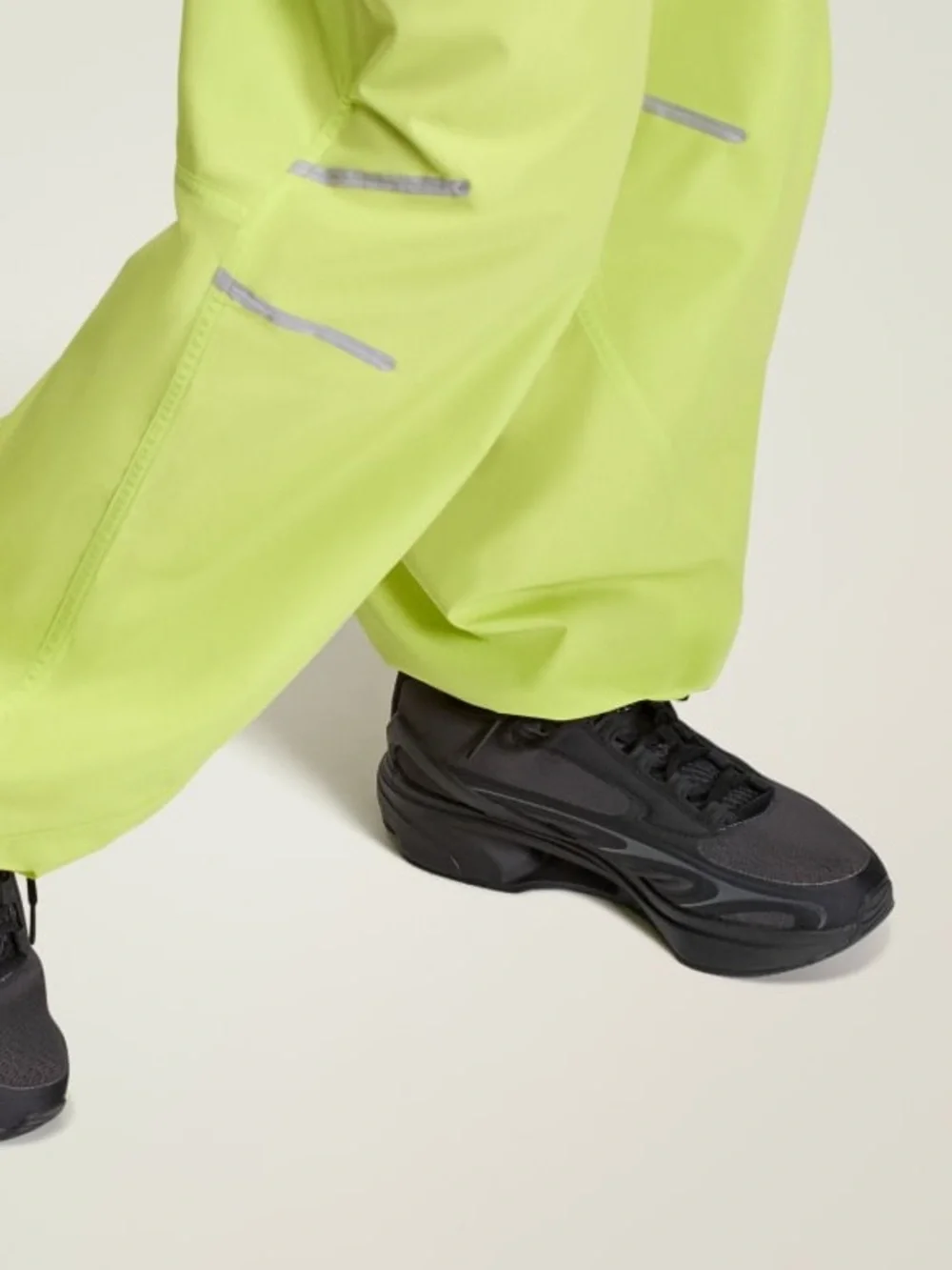 Adidas SPORTSWEAR  2000 SHOES