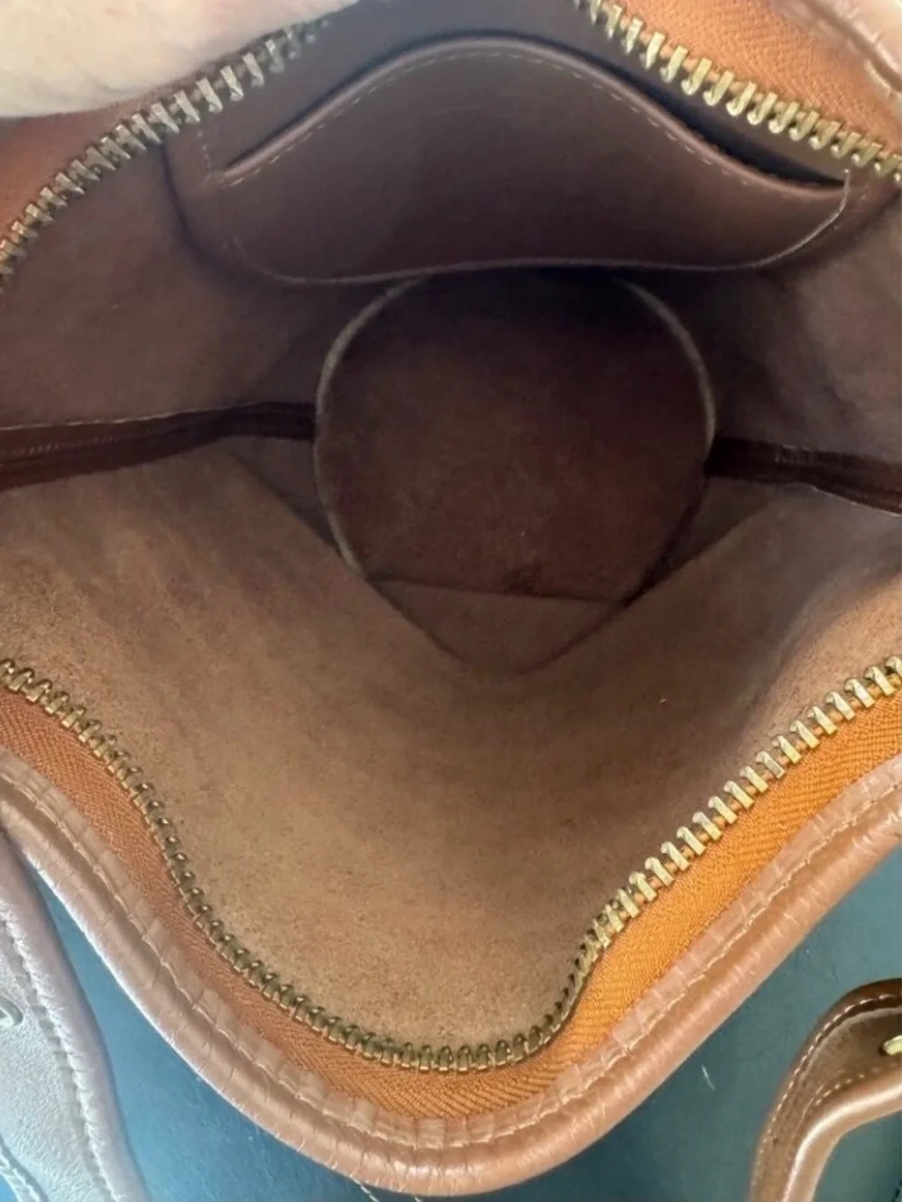 Vintage COACH Helen 9953 British Tan Leather Duffle Feed Sac