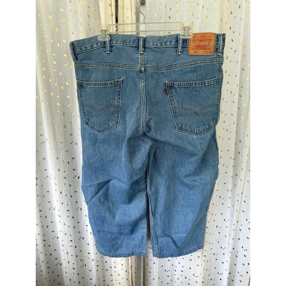 Levi's 550 Men's 100% Cotton Tapered Leg Relaxed Fit Medium Wash Denim Jeans W40