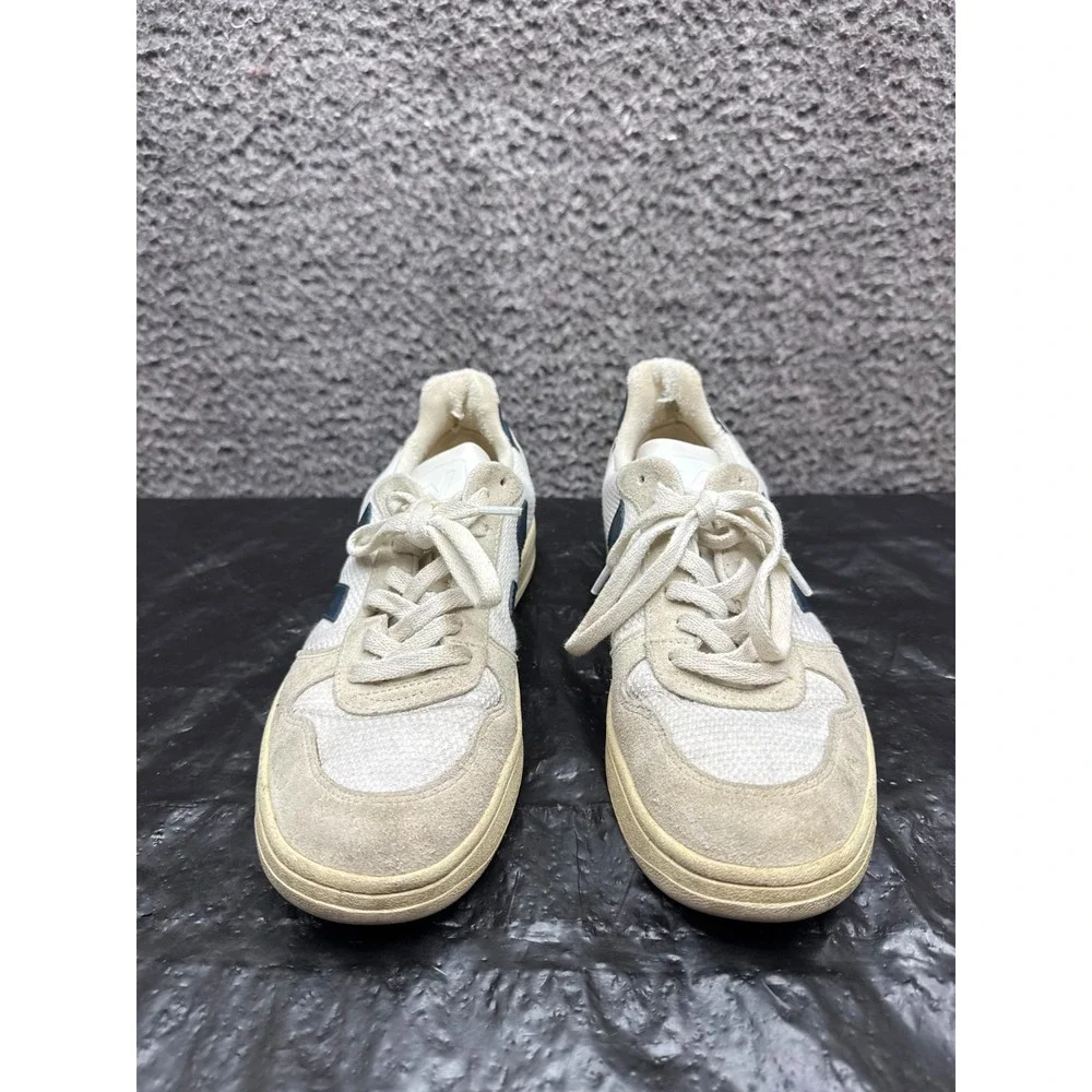Veja pre owned