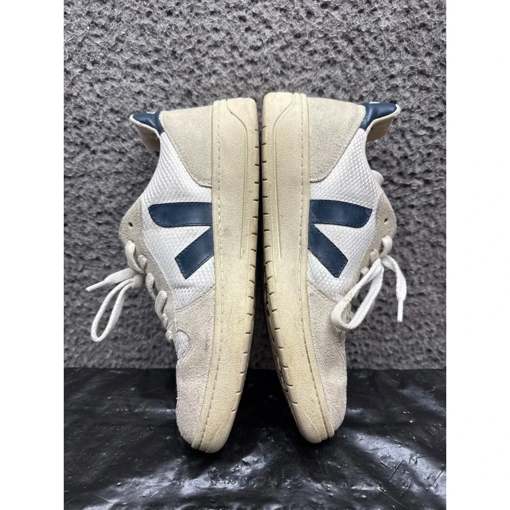 Veja pre owned
