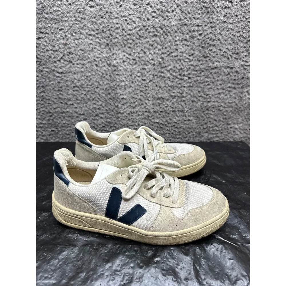 Veja pre owned