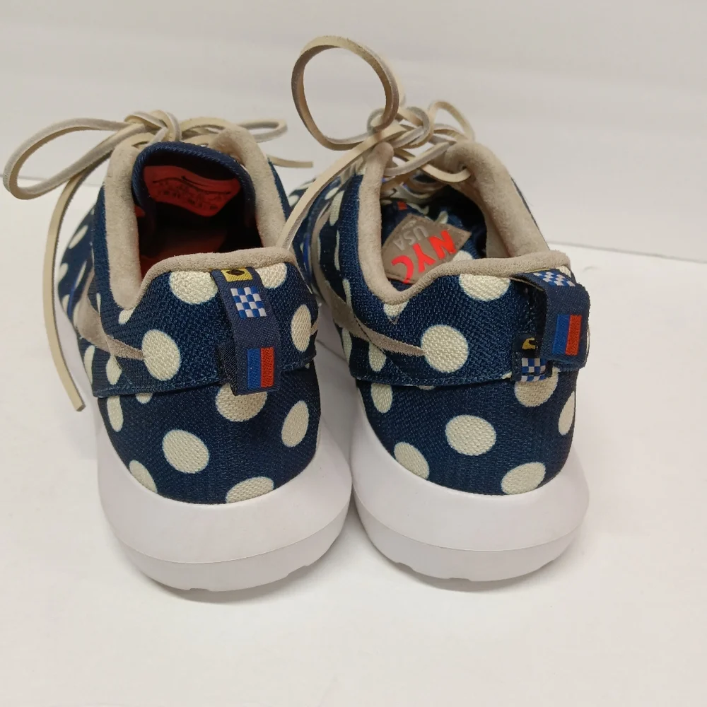 Nike polka dots