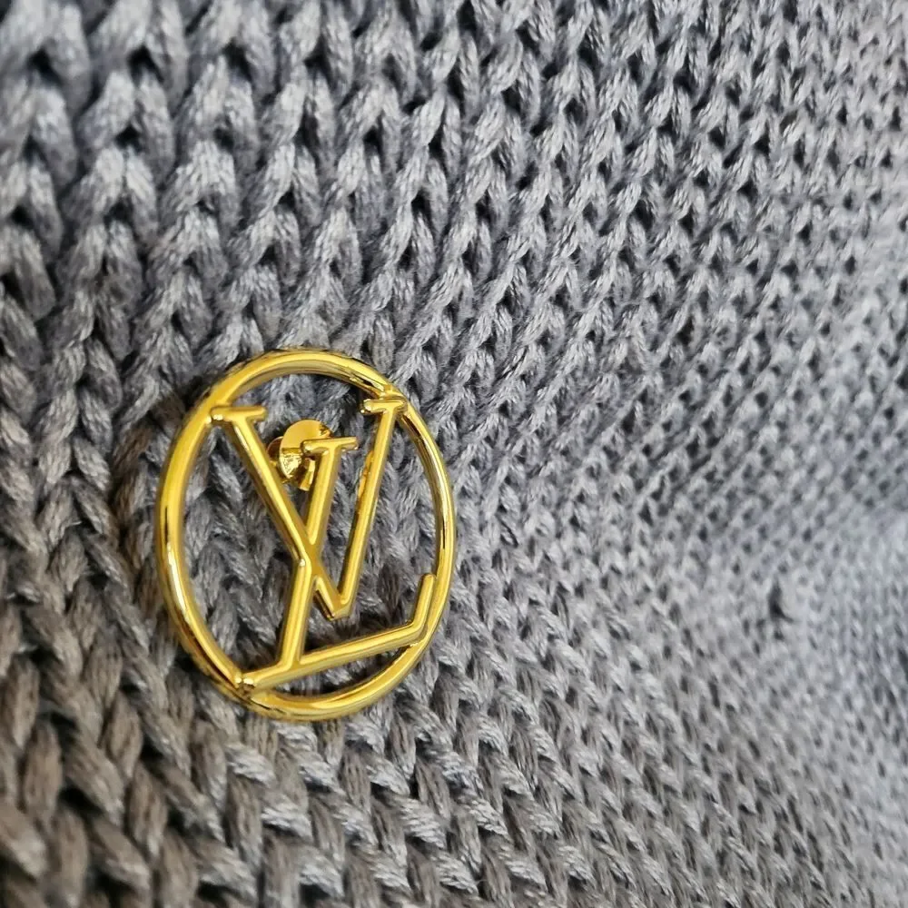 Louis Vuitton elegant gold