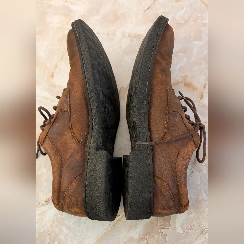 Born brown leather