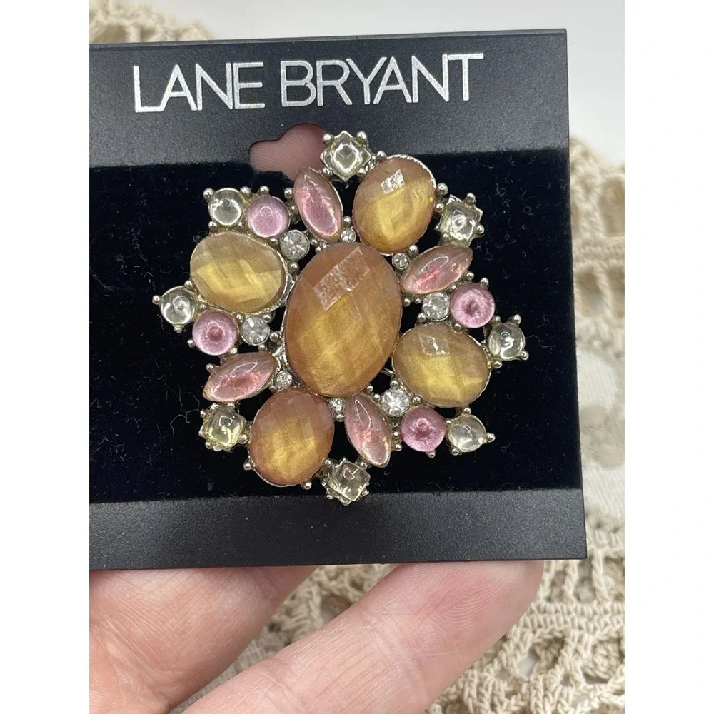 New Lane‎ Bryant Rhinestone Gold Tone Flower Brooch Pin