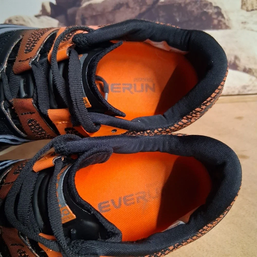 Saucony any outsole stability