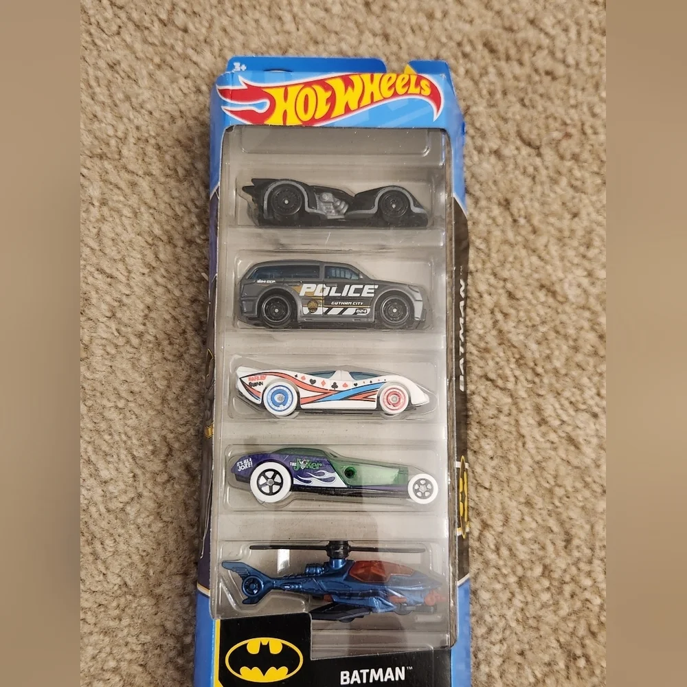 Hot Wheels 2024 BATMAN Series 5‎ Vehicle Gift Pack #SS
