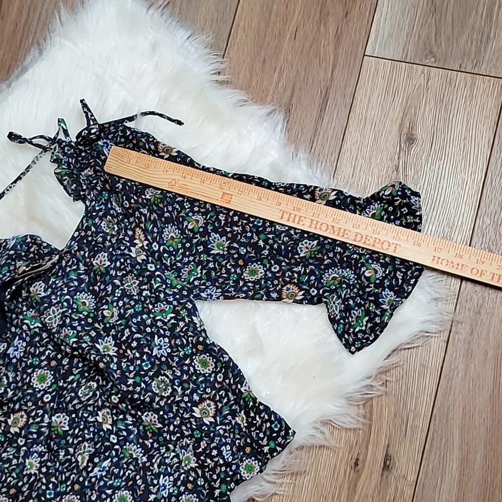 Tory Burch details breathable from
