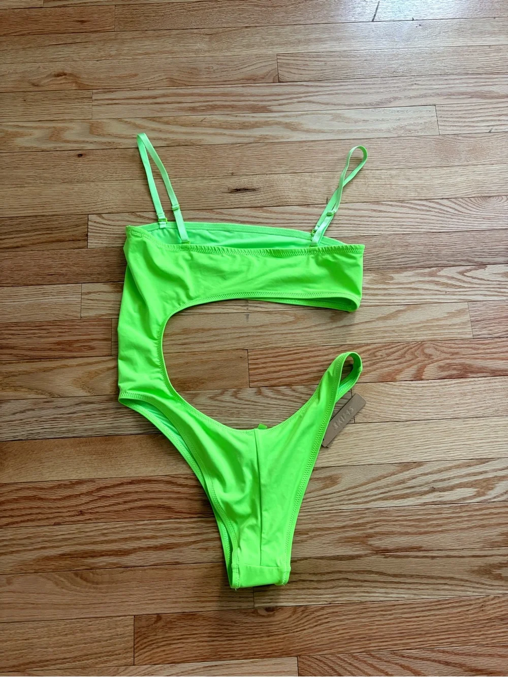SKIMS sleek lime